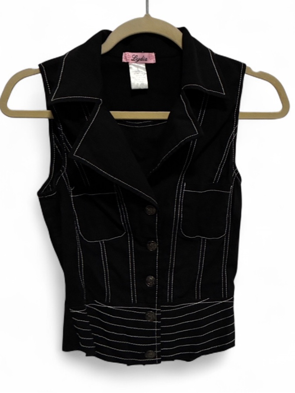 Y2K Lydia Sleeveless Black Button-Front Tank Top with Contrast Stitching